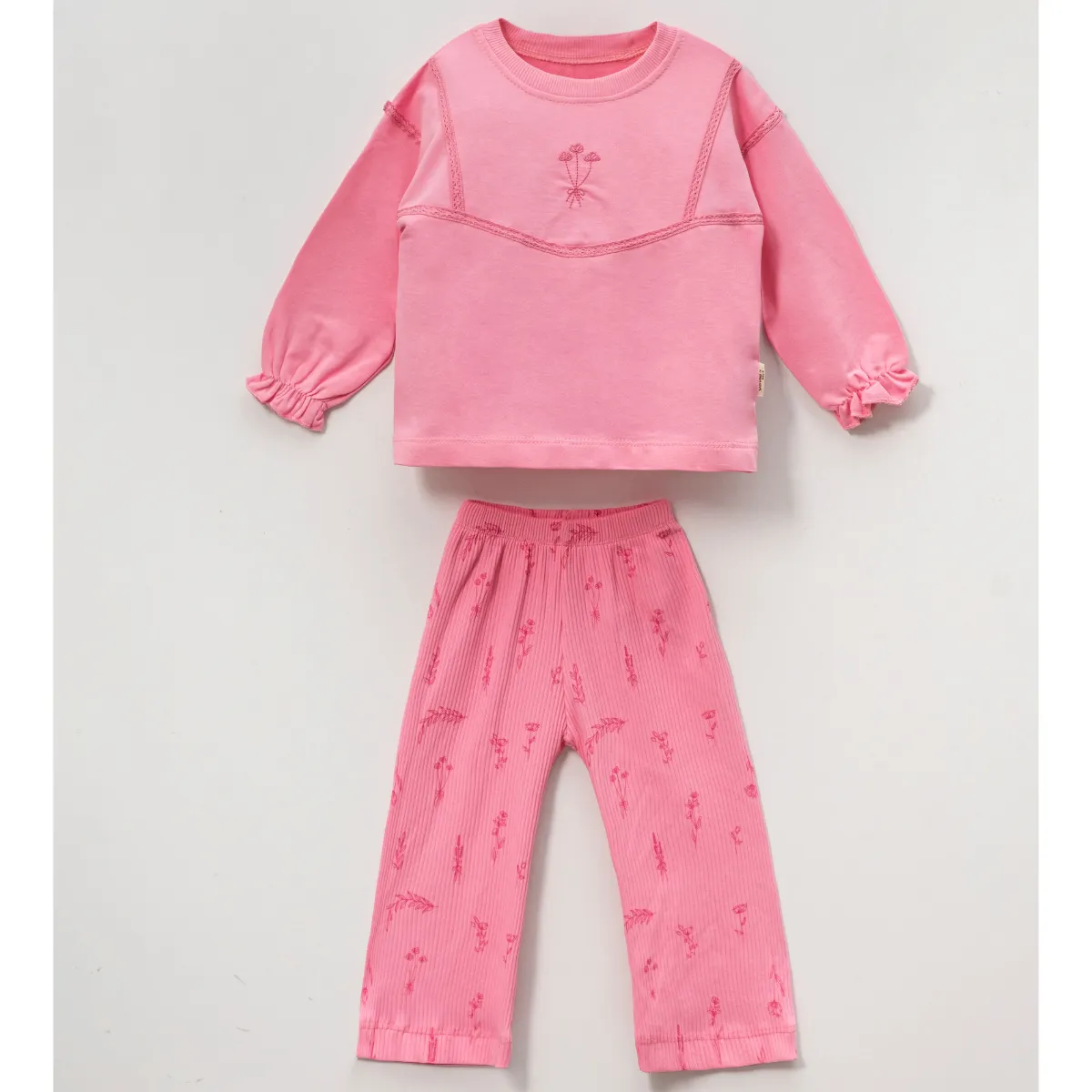 Pinafores, Skirts & Overalls — Floral motif, Lace detail — 3-4-5-6 years — 2615VO