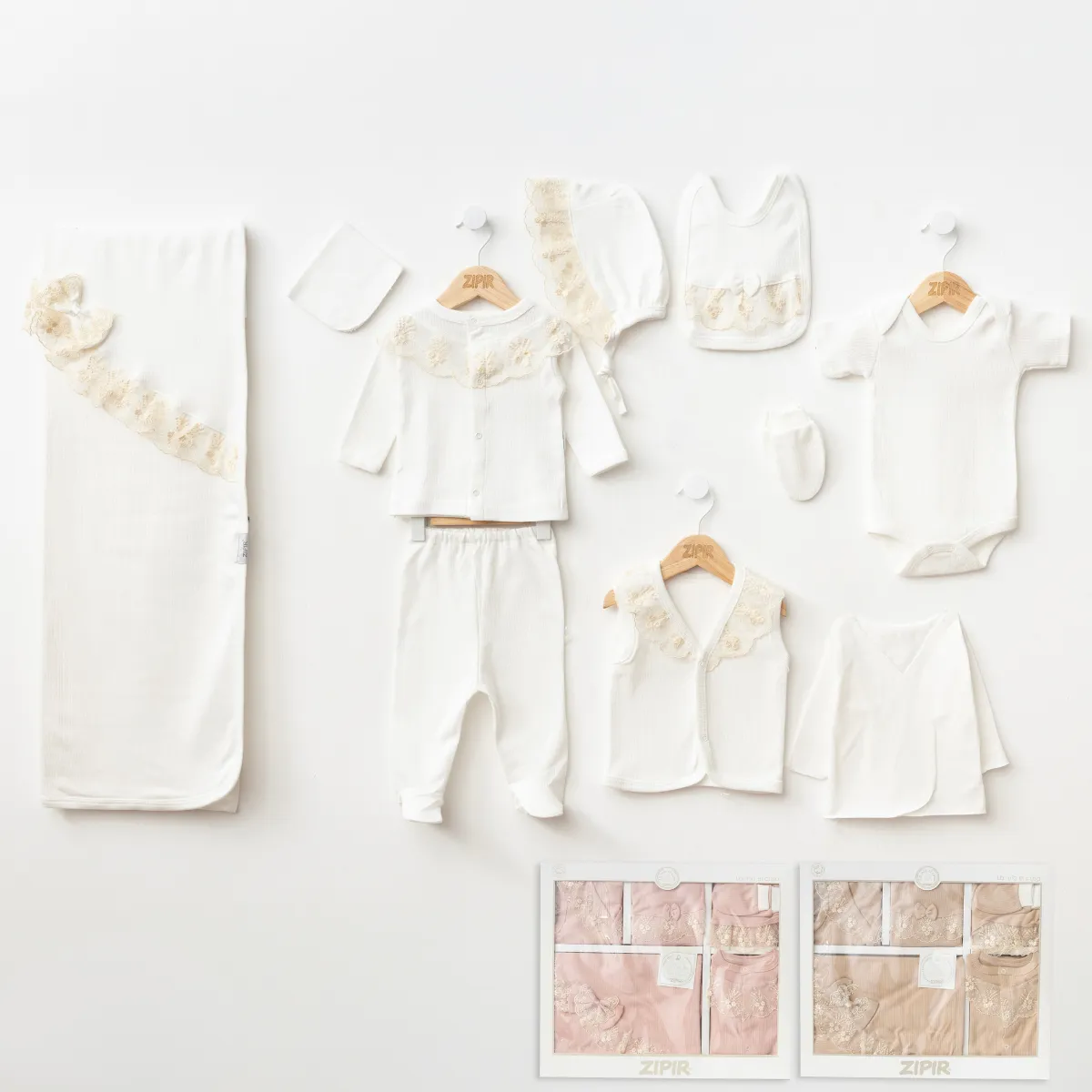 Newborn Going-Home Set — Lace detail — Set pieces: 10 — 0-3 months — 606ZP