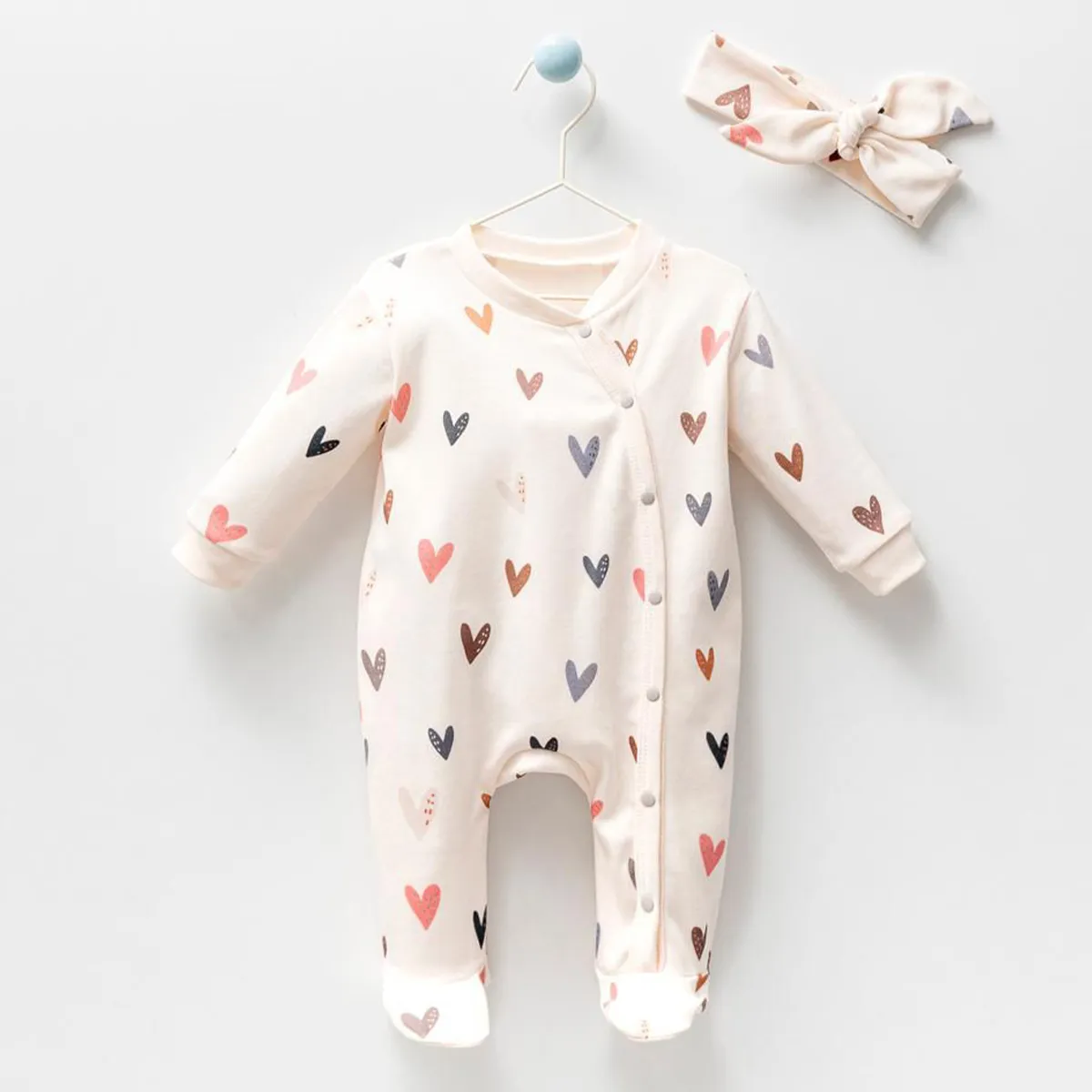 Baby Jumpsuit — Heart motif, Covered feet — 3-6-9 months — 1001EB