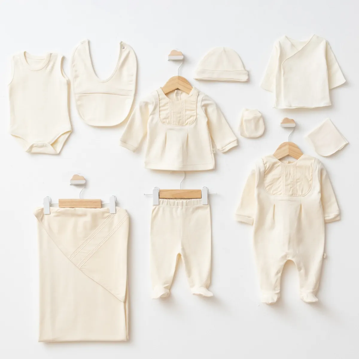 Newborn Going-Home Set — Embroidery — Set pieces: 10 — 0-3 months — 6261PG
