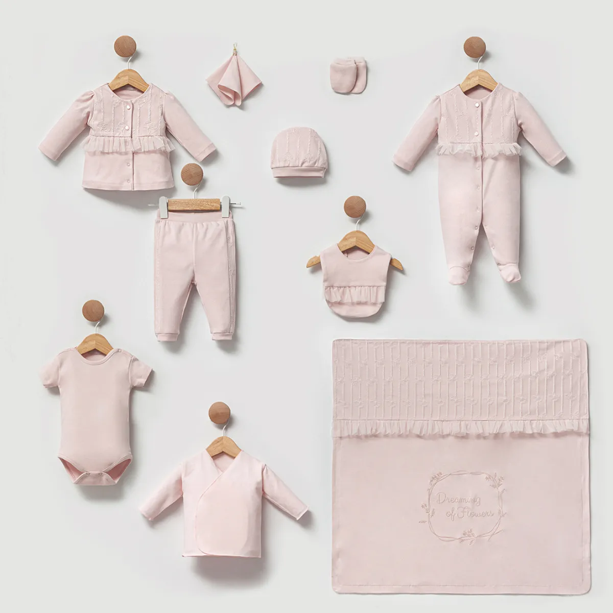 Newborn Going-Home Set — Floral motif — Set pieces: 10 — 0-3 months — 427472CS
