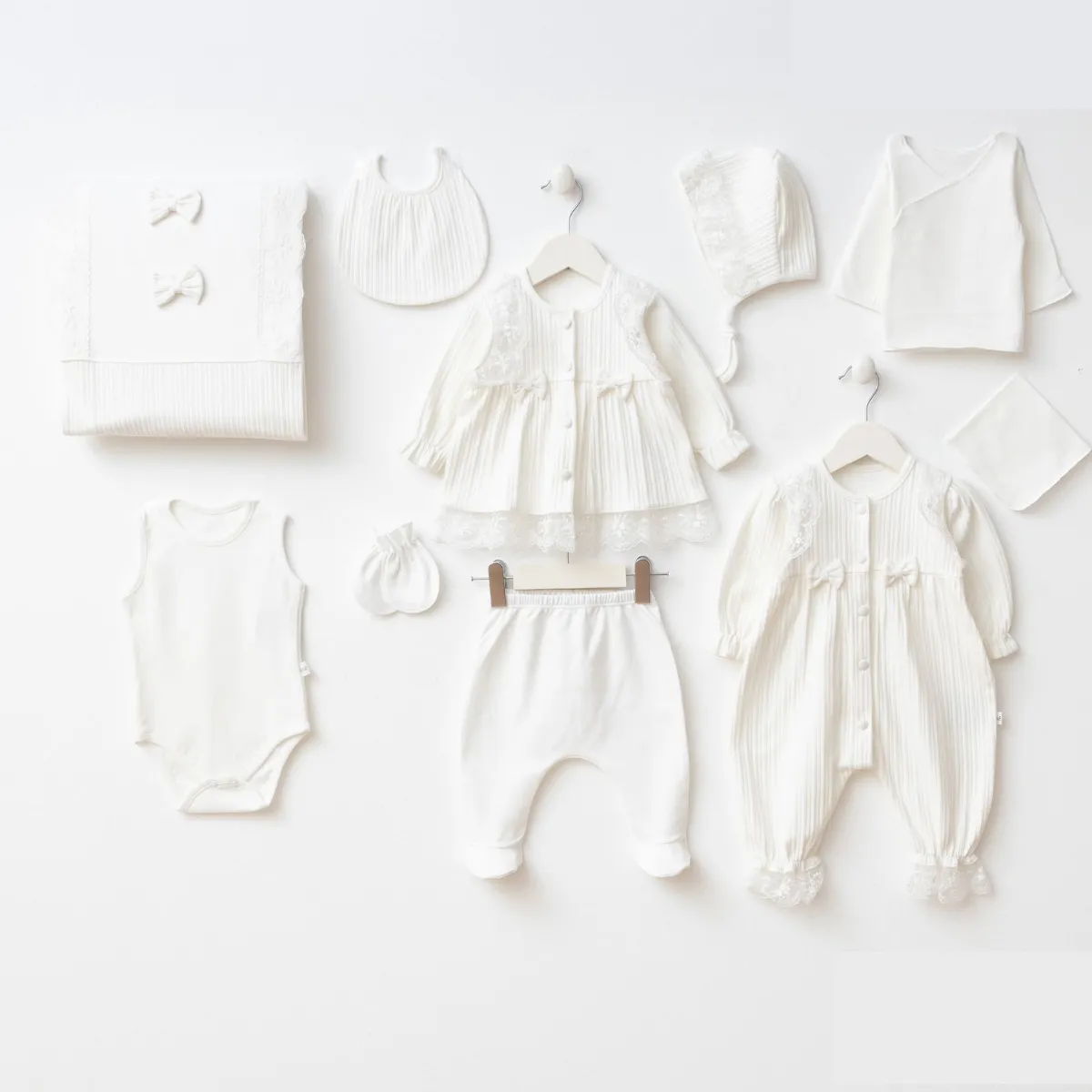 Newborn Going-Home Set — Set pieces: 10 — 0-3 months — 10016MZ