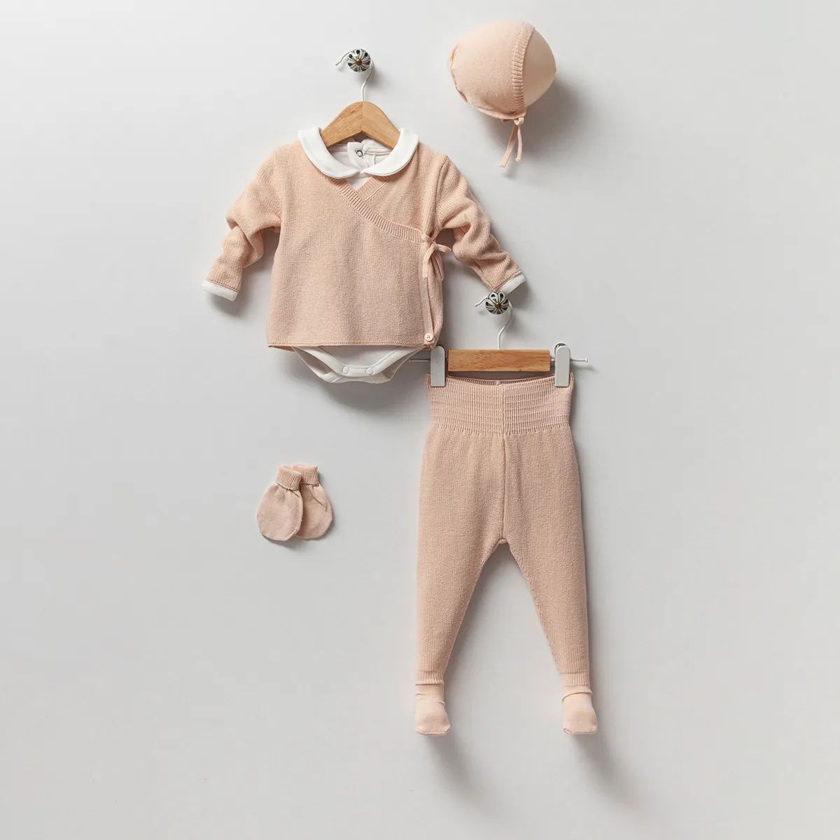 Newborn Going-Home Set — 0-3 months — 7084N