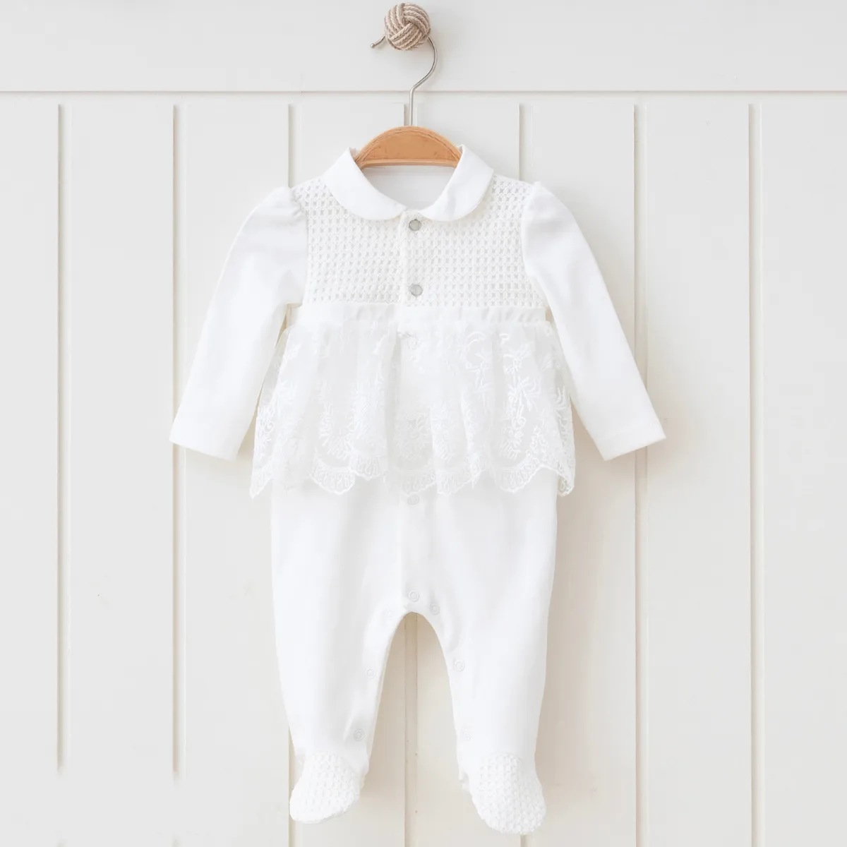 Baby Jumpsuit — Lace detail, Covered feet — 0-3-6-9 months — 5417MN