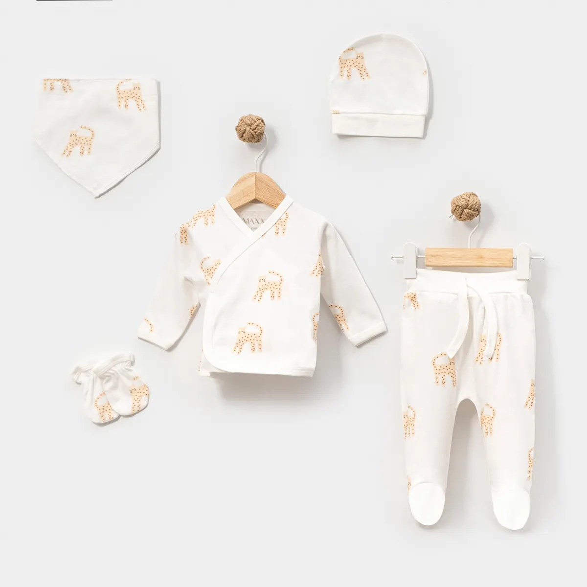 Newborn Going-Home Set — Set pieces: 5 — 0-3 months — 5051LV