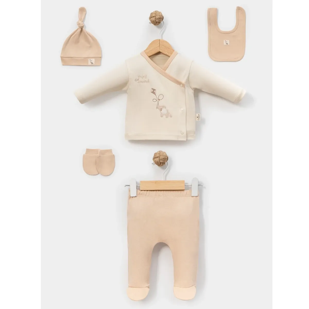 Newborn Going-Home Set — Embroidery, Elephant motif — Set pieces: 5 — 0-3 months — 2106MC