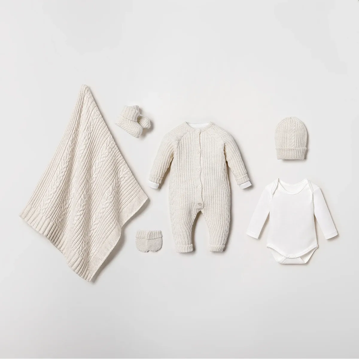 Newborn Going-Home Set — Set pieces: 5 — 0-3 months — 8382N