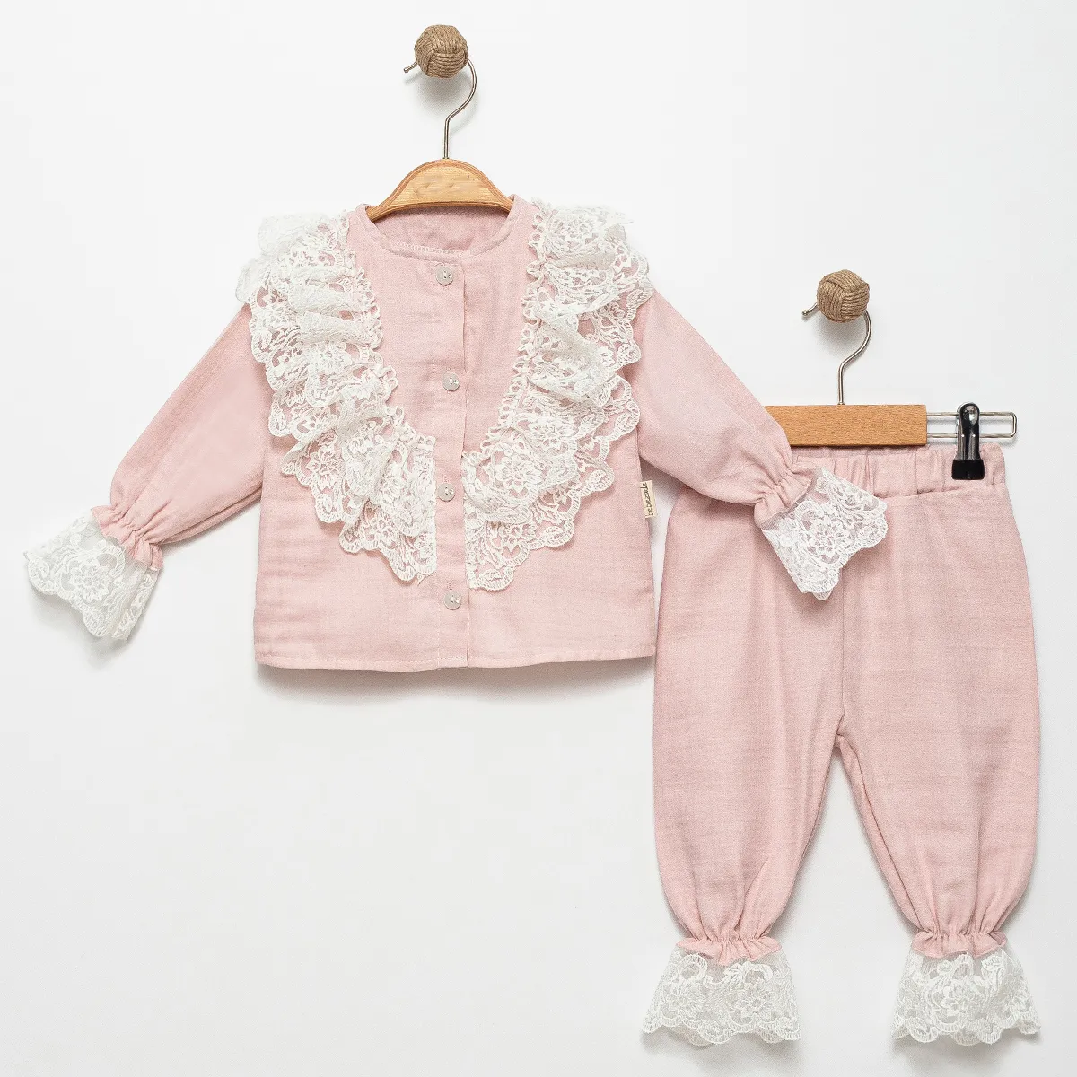 Girls' Outfit Set — Ruffle detail — 9-12-18-24 months — 823BZ