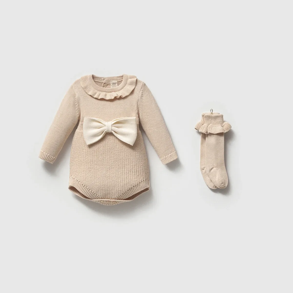 Baby Romper — Bow detail — 3-6-9-12 months — 8443N