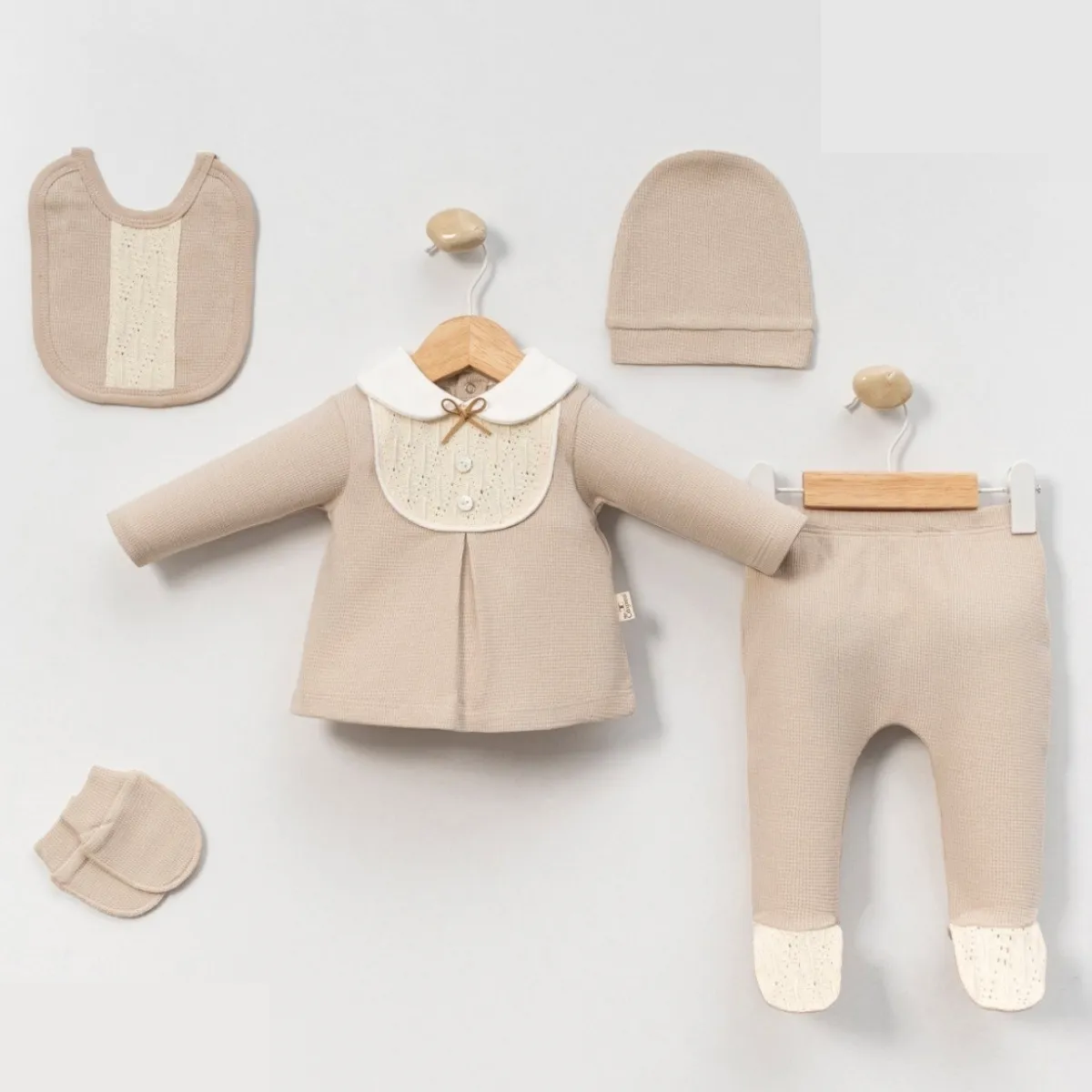 Newborn Going-Home Set — Set pieces: 5 — 0-3 months — 2103MC