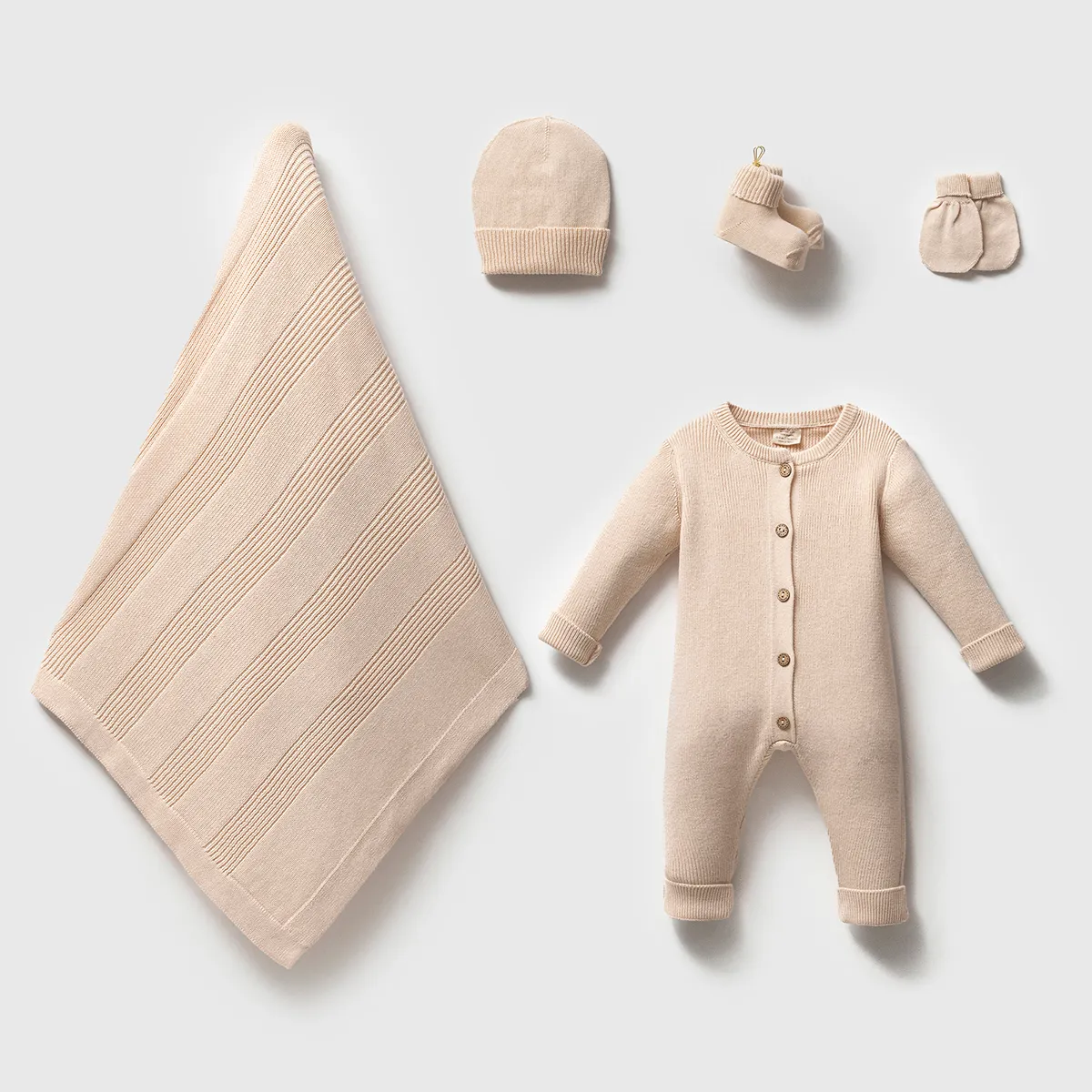 Newborn Going-Home Set — Set pieces: 5 — 0-3 months — 8247N