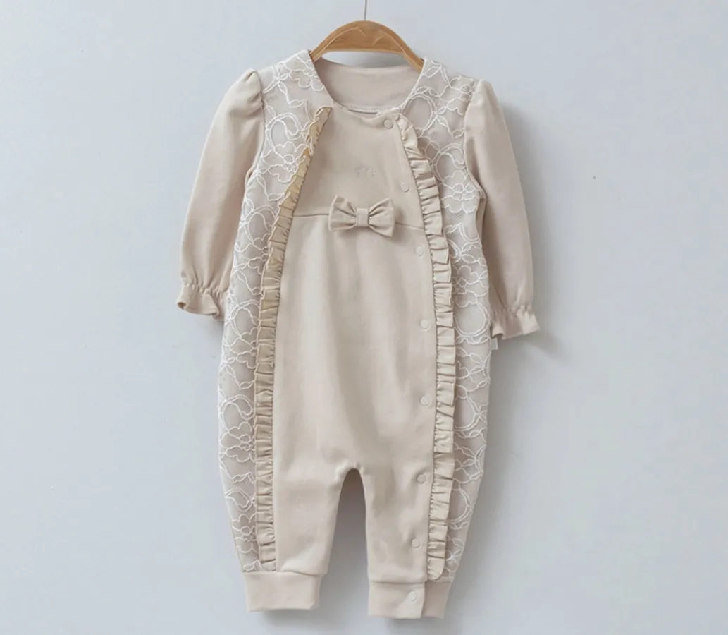 Baby Jumpsuit — Lace detail — 3-6-9 months — 3762MY
