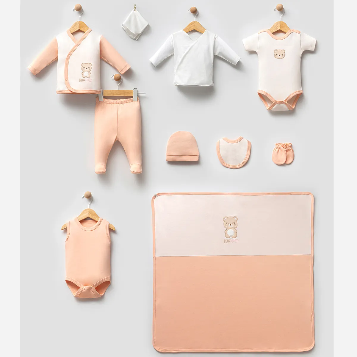 Newborn Going-Home Set — Embroidery, Bear motif — Set pieces: 10 — 0-3 months — 72360BP