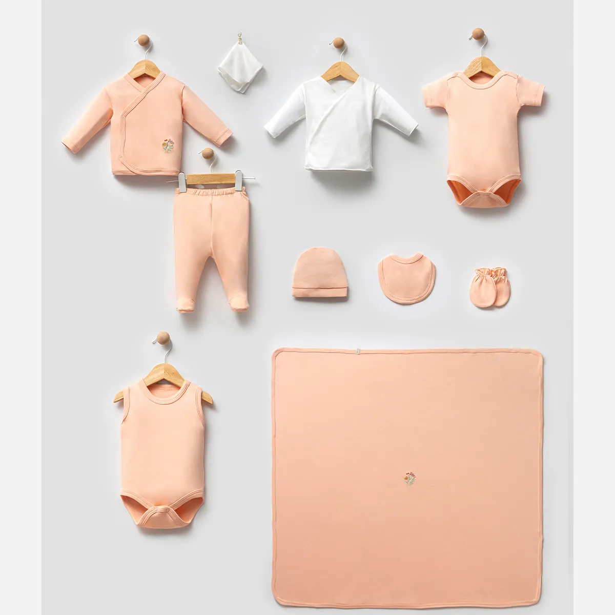 Newborn Going-Home Set — Embroidery, Floral motif — Set pieces: 10 — 0-3 months — 74355BP