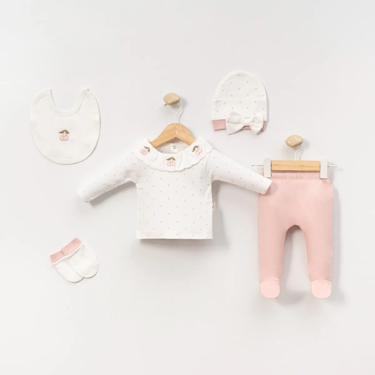 Newborn Going-Home Set — Polka dots, Collar — Set pieces: 5 — 0-3 months — 2089MC