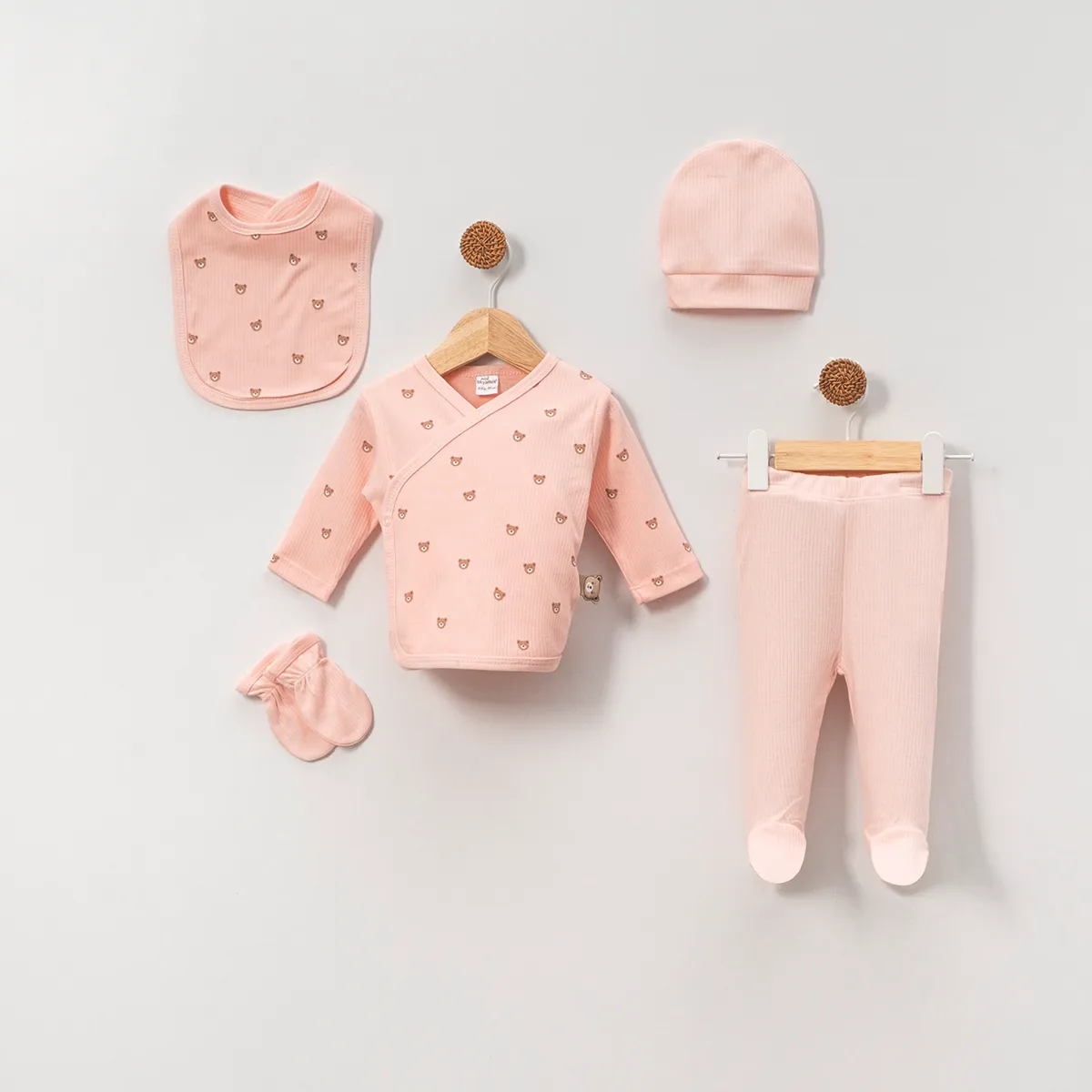 Newborn Going-Home Set — Bear motif — Set pieces: 5 — 0-3 months — 4081OK