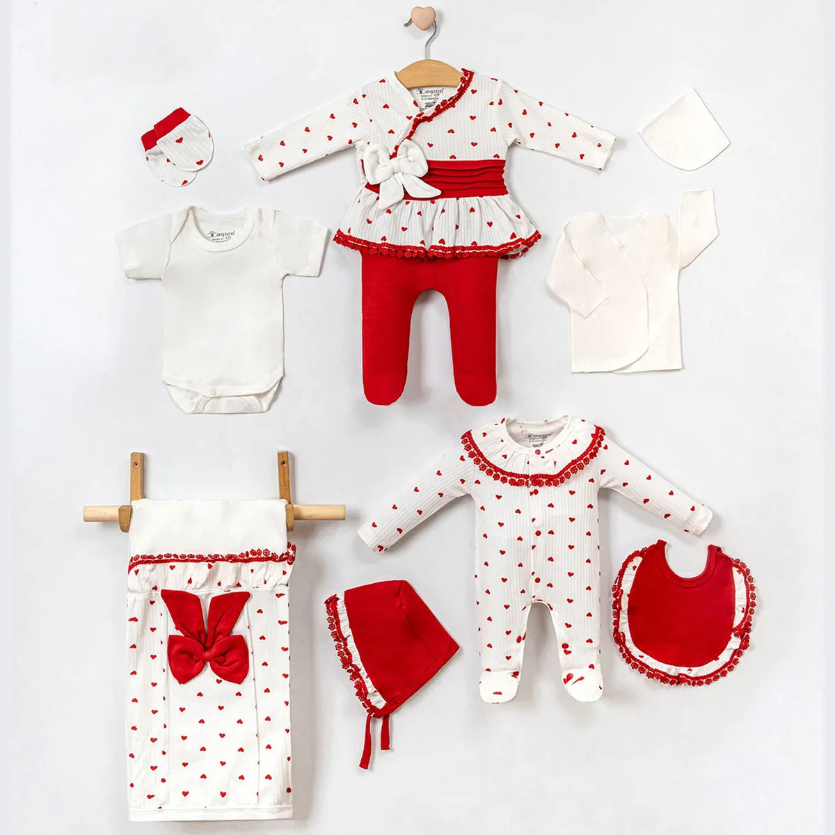 Newborn Going-Home Set — Heart motif, Lace detail — Set pieces: 10 — 3007MC