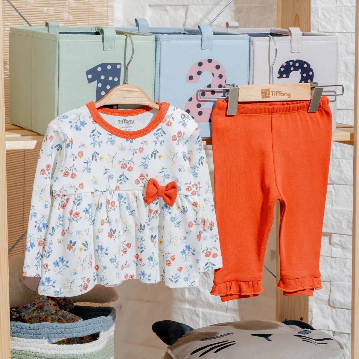 Girls' Outfit Set — Set pieces: 2 — 3-6-9-12-18-24 months — 11012Tİ