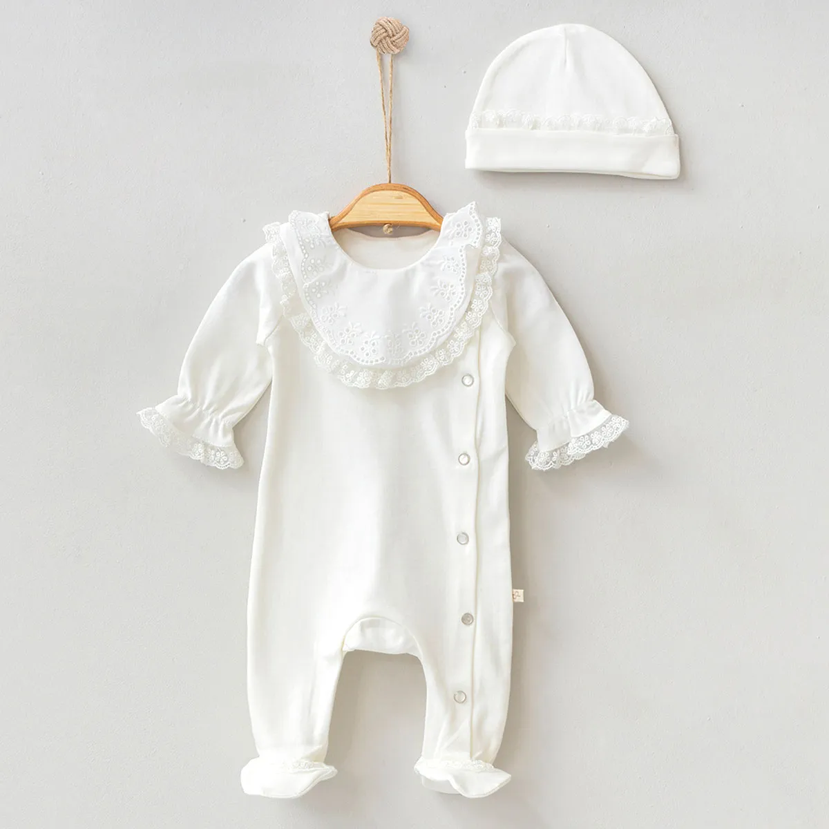 Baby Jumpsuit — Broderie detail — 6005PG