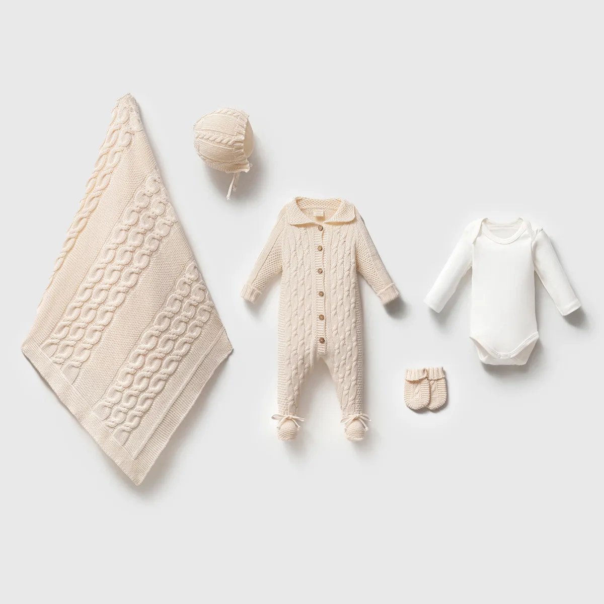Newborn Going-Home Set — Set pieces: 5 — 0-3 months — 8298N