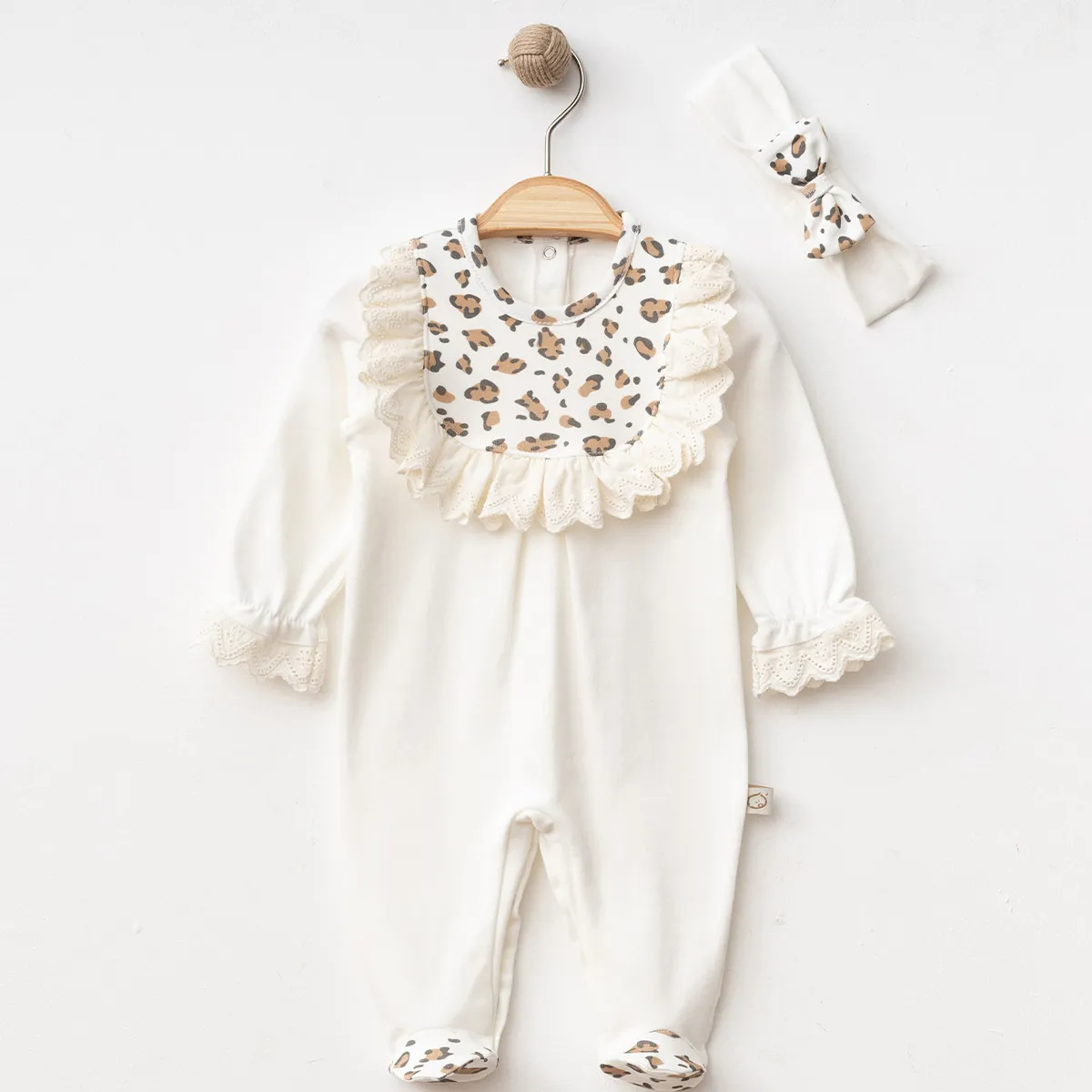 Baby Jumpsuit — Leopard pattern, Broderie detail — 0/3-0/3-3/6 months — 7200OB