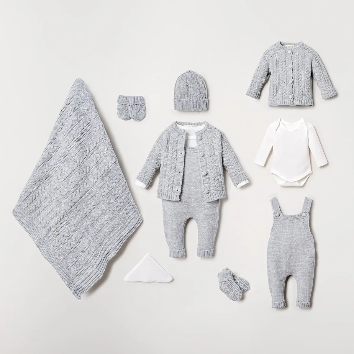Newborn Going-Home Set — Set pieces: 8 — 0-3 months — 8384N