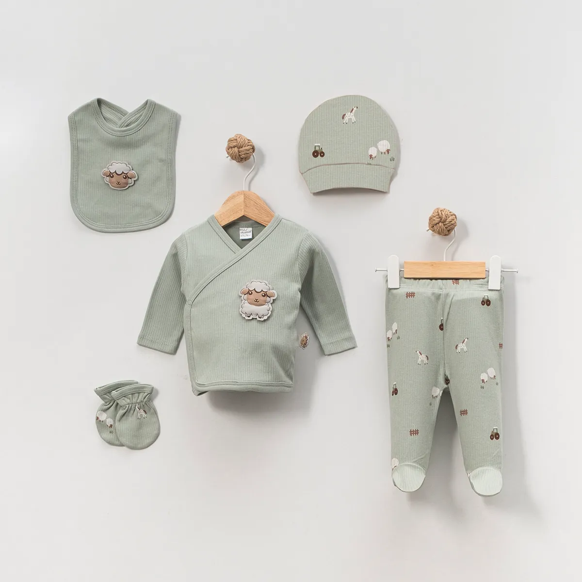 Newborn Going-Home Set — Set pieces: 5 — 0-3 months — 4075OK