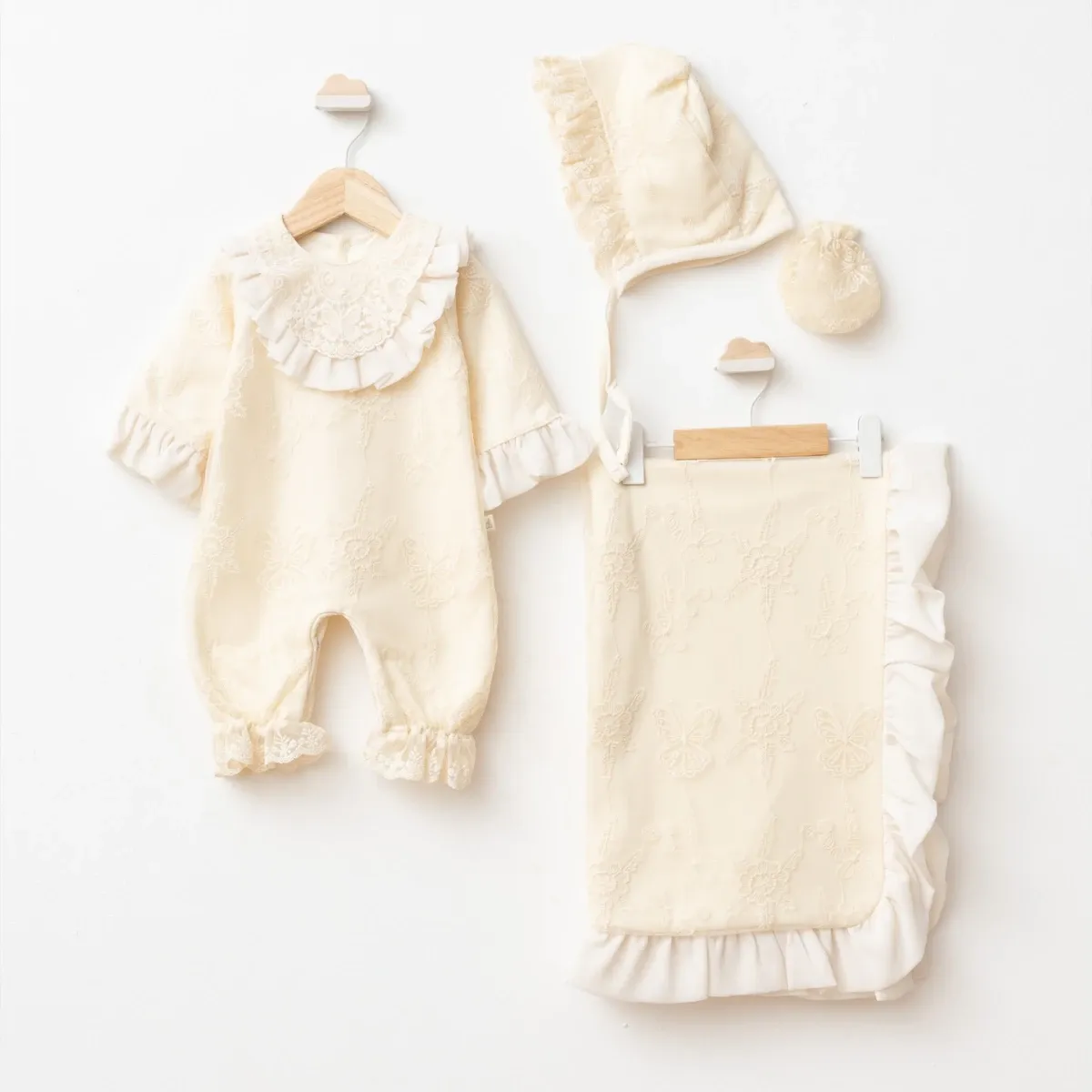 Newborn Going-Home Set — Butterfly motif — 0-3 months — 7052PG