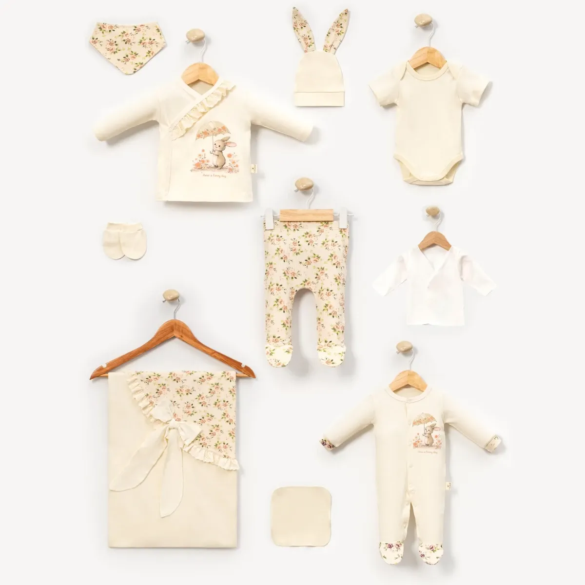 Newborn Going-Home Set — Floral motif, Rabbit motif — Set pieces: 10 — 0-3 months — 3048MC