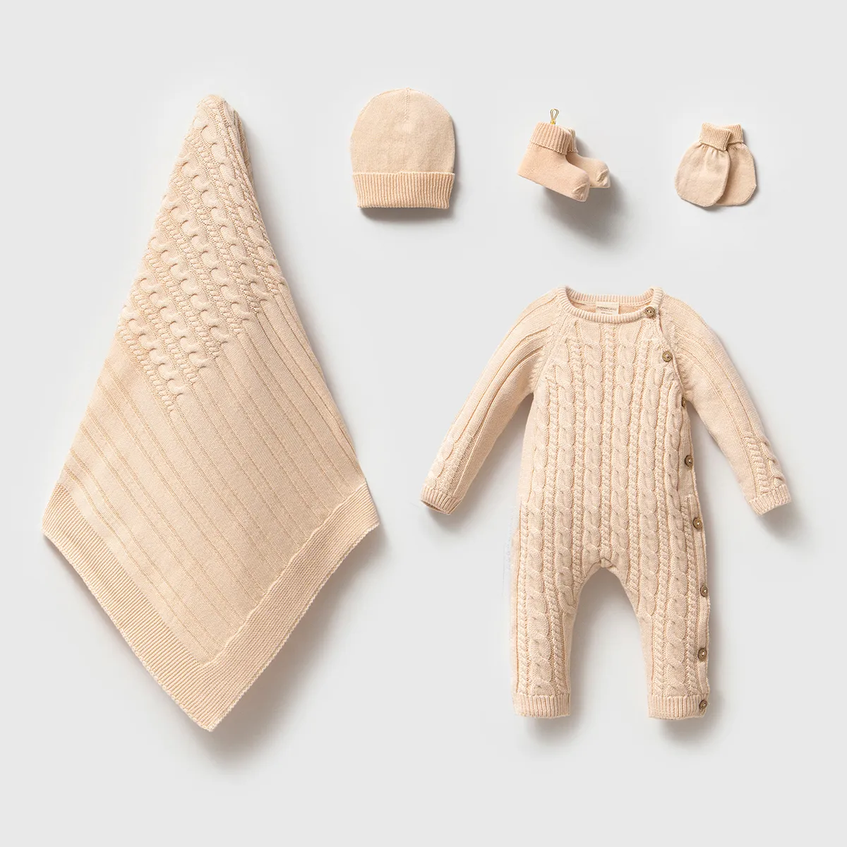Newborn Going-Home Set — Set pieces: 5 — 0-3 months — 8307N
