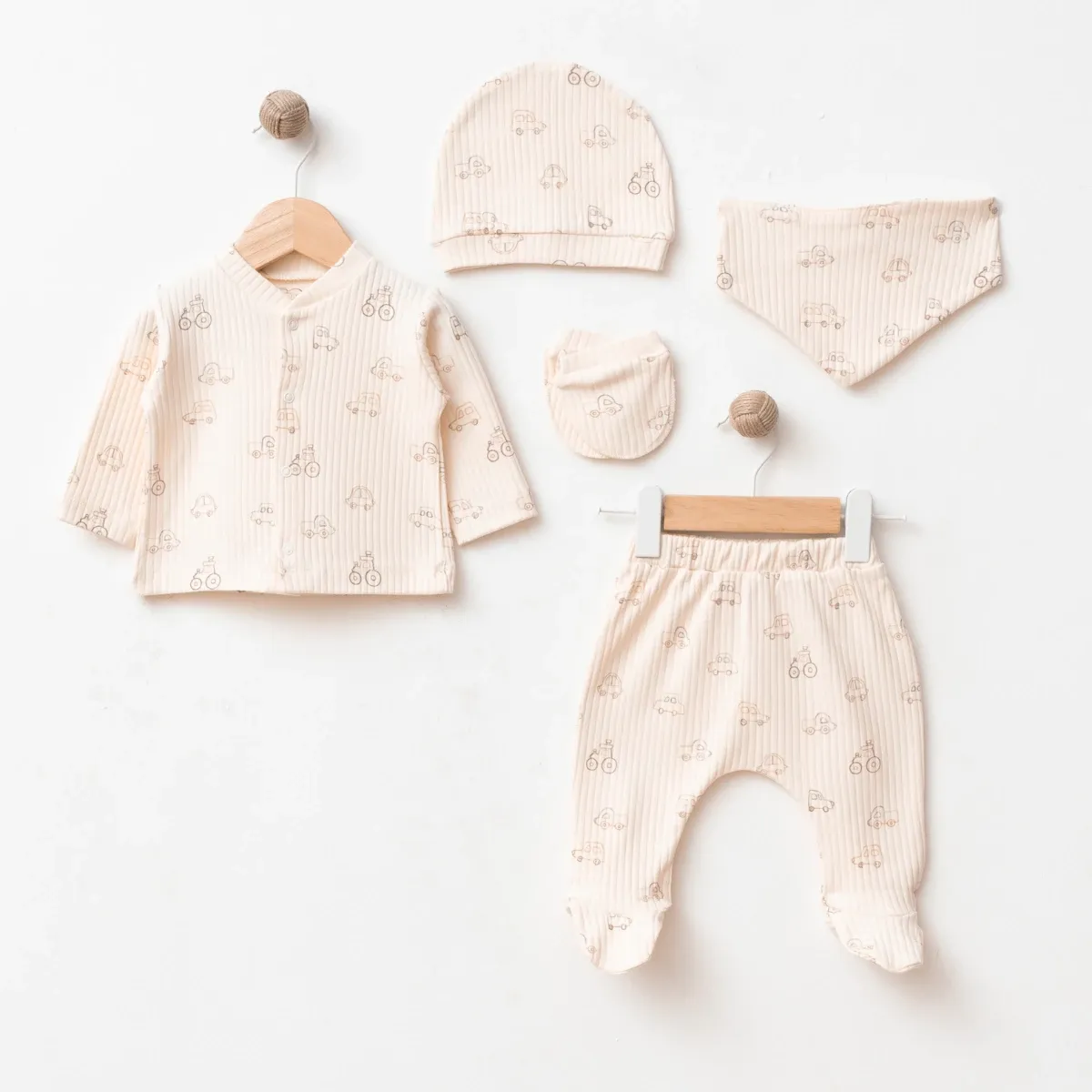 Newborn Going-Home Set — Set pieces: 5 — 0-3 months — 5098EB