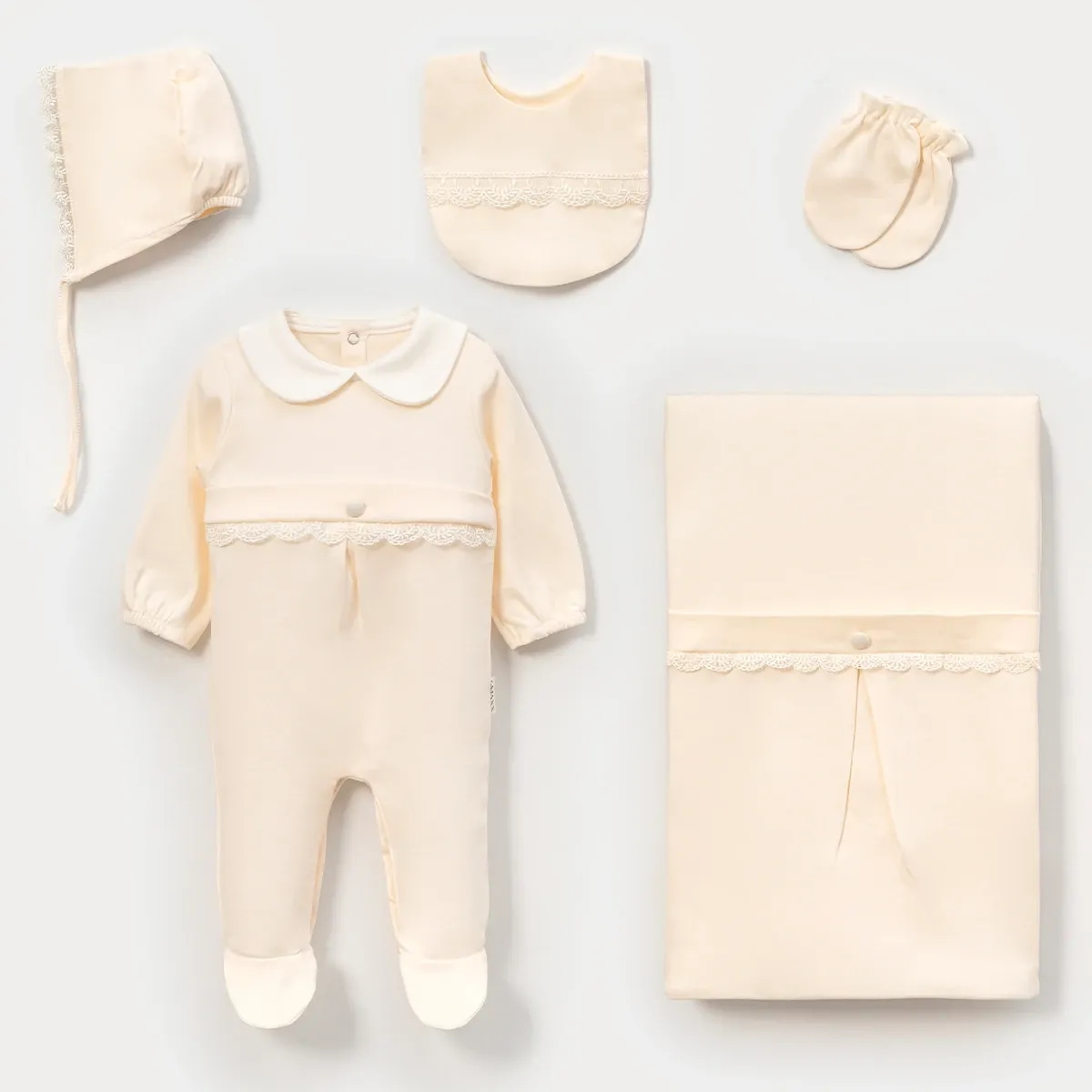 Newborn Going-Home Set — Button fastening, Broderie detail — Set pieces: 5 — 0-3 months — 583145LV