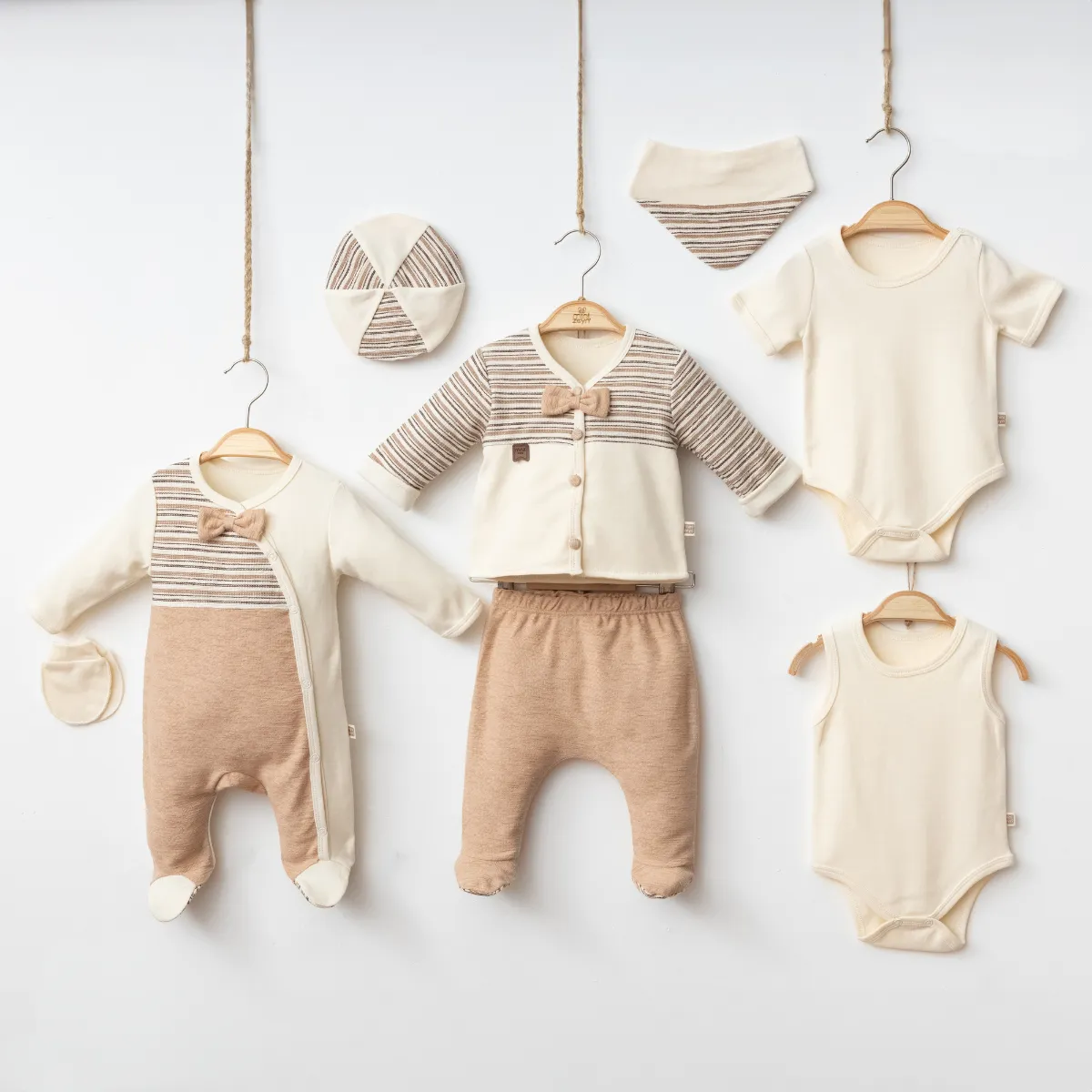 Newborn Going-Home Set — Stripes — Set pieces: 8 — 0-3 months — 2006MZ