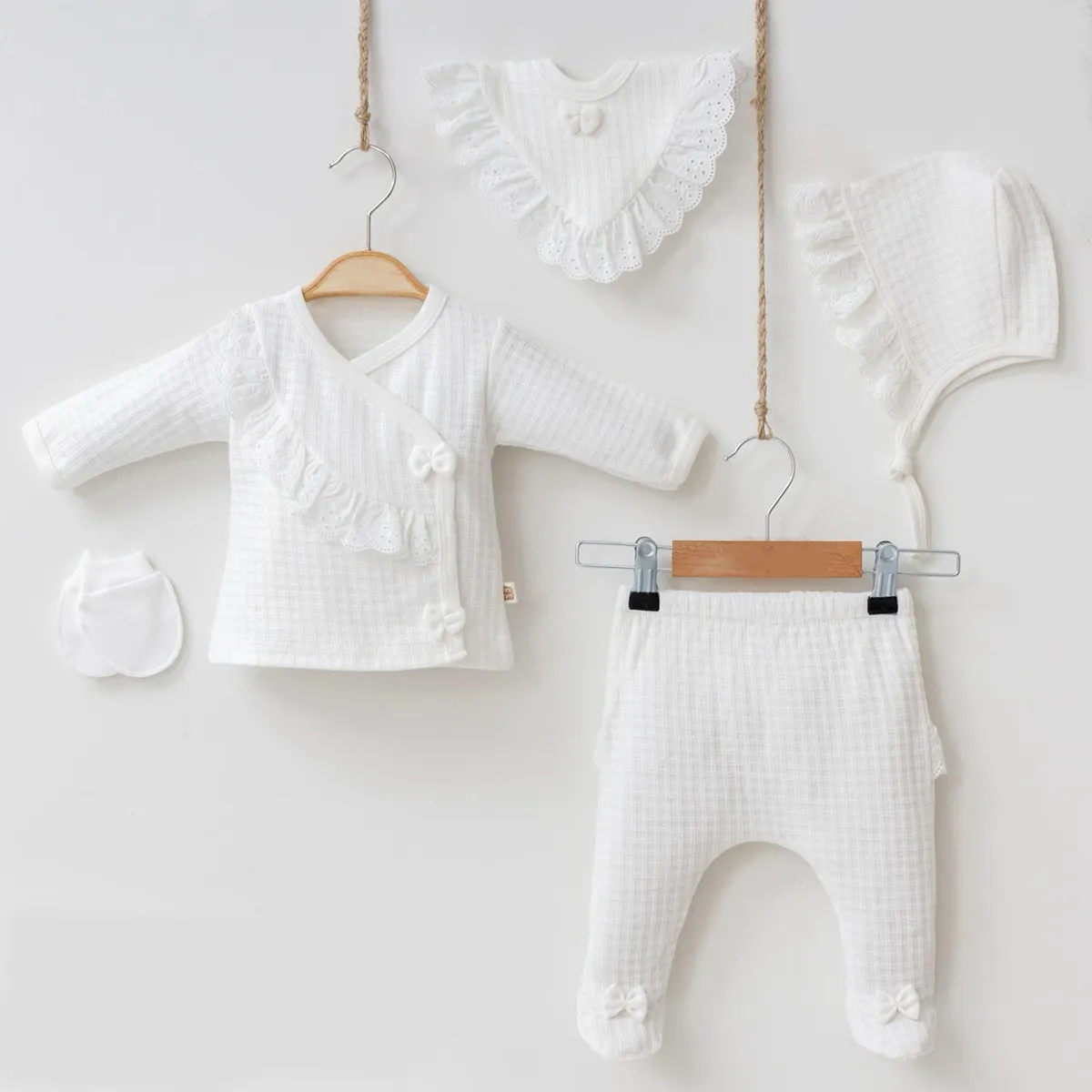 Newborn Going-Home Set — PRETTY — Set pieces: 5 — 0-3 months — 7031MZ