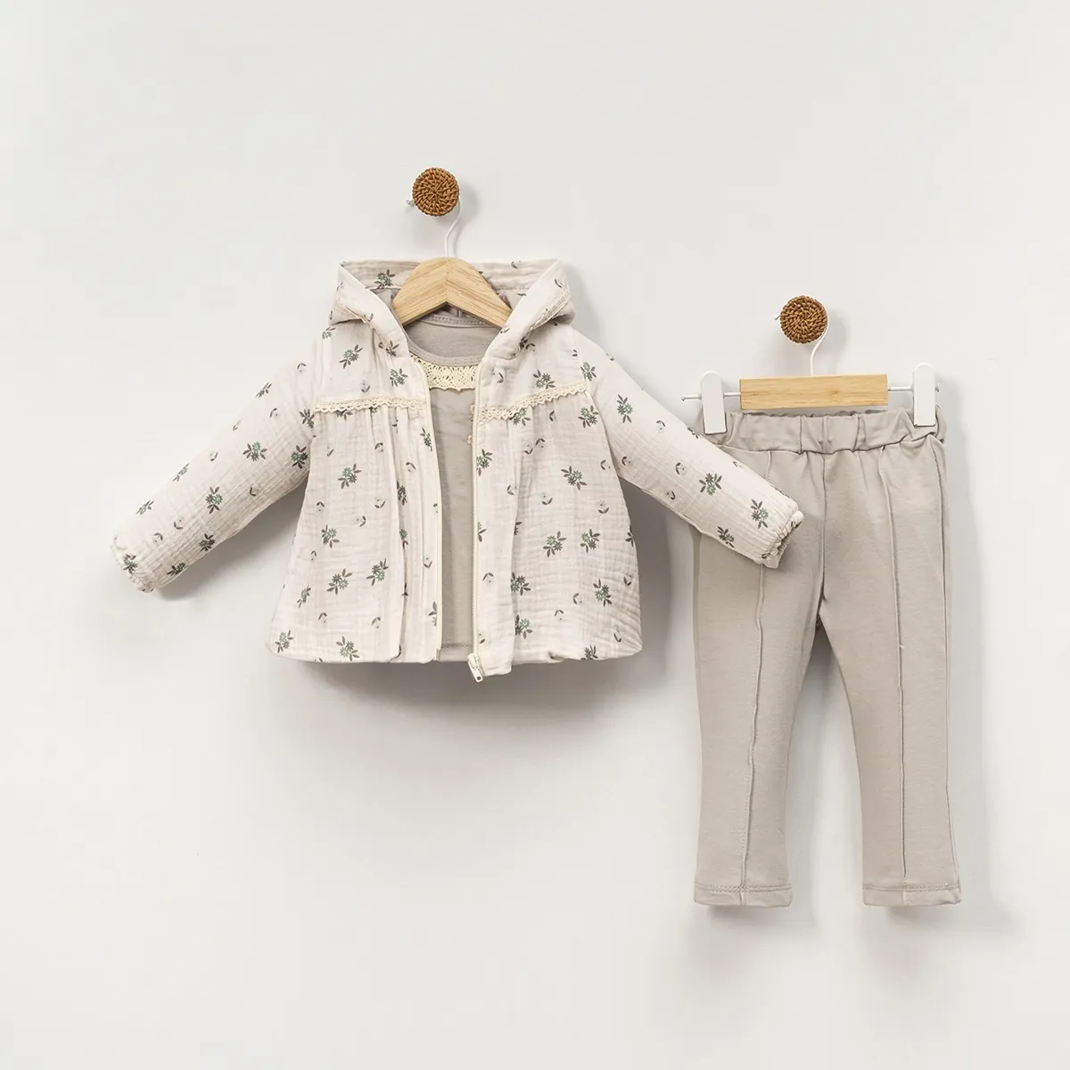 Girls' Outfit Set — Floral motif — Set pieces: 3 — 9-12-18 months — 2528CA