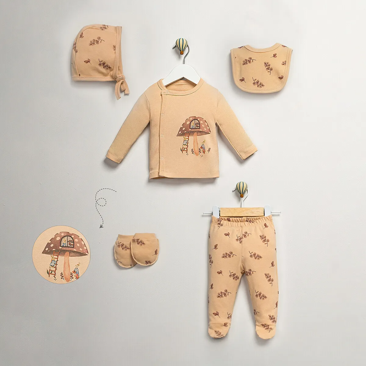 Newborn Going-Home Set — Print, Sleeveless — Set pieces: 5 — 0-3 months — 5042LV