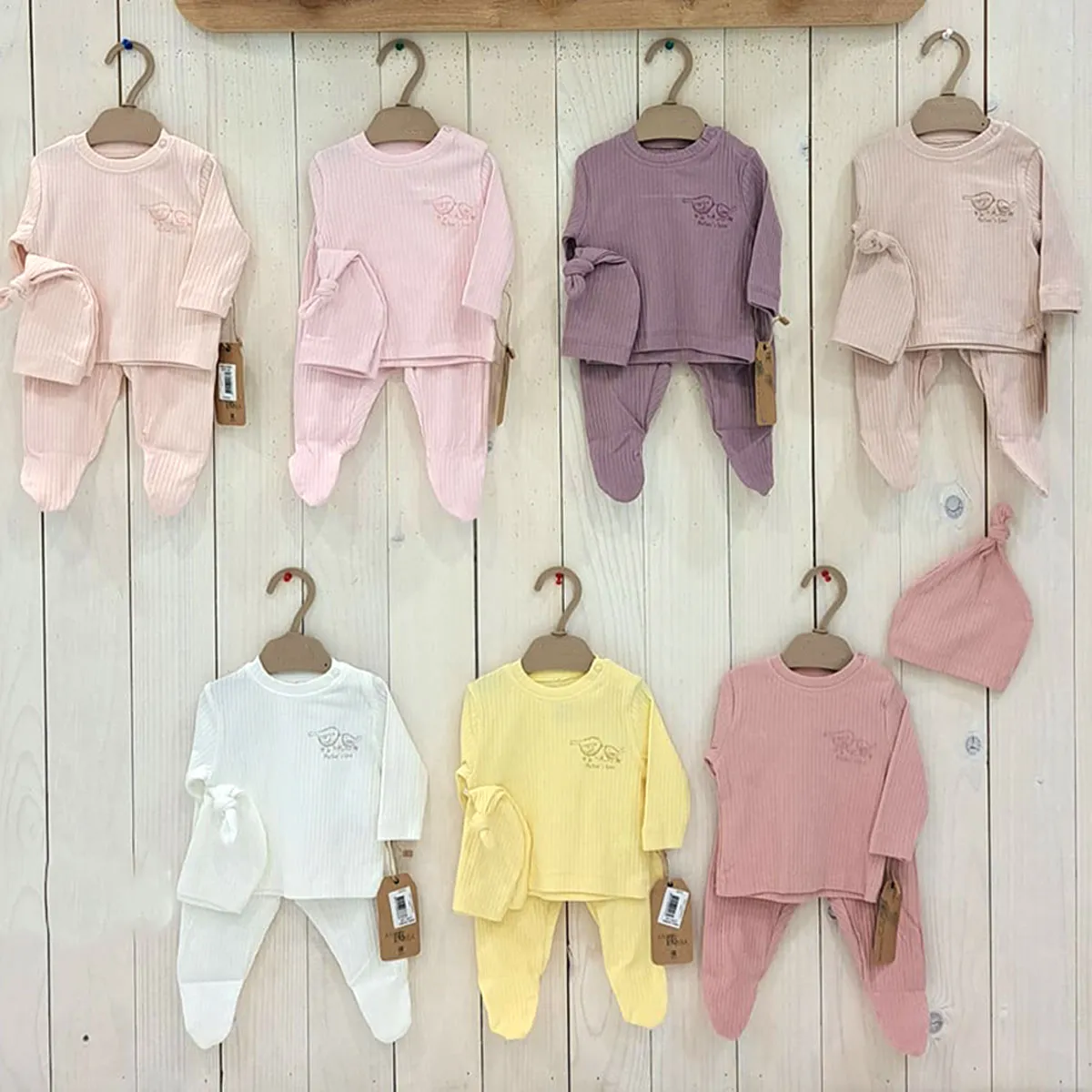 Girls' Outfit Set — Ribbed texture — Set pieces: 3 — 0-3-6-9 months — 2395AN