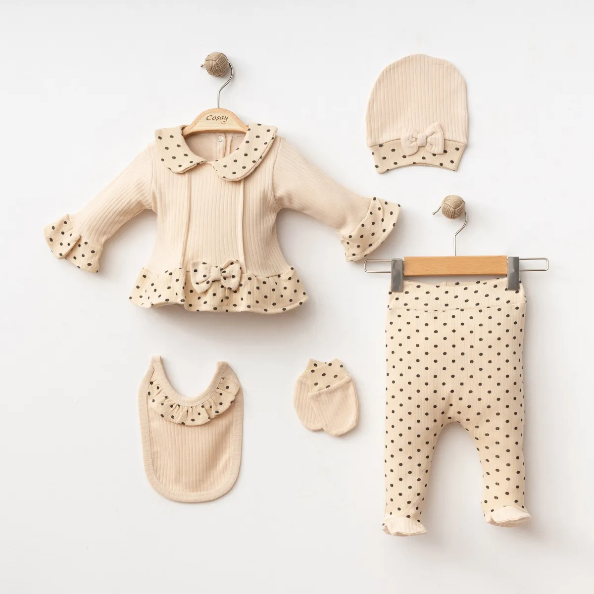 Newborn Going-Home Set — Polka dots — Set pieces: 5 — 0-3 months — 25201CY